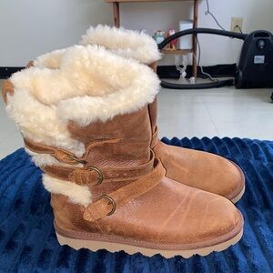 Ugg Beckett boots chestnut buckle Sz 6 boots fur trimmed and lined euc